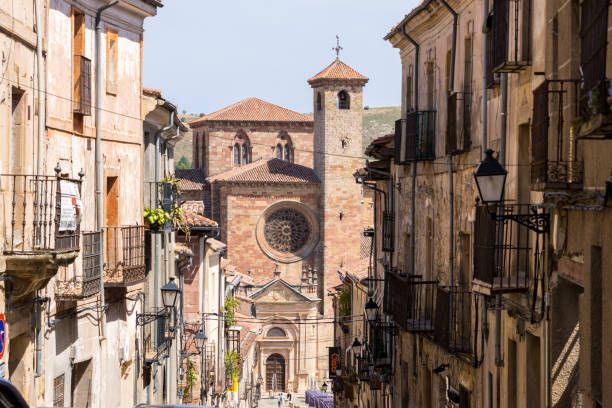 Una escapada medieval inigualable a una hora de Madrid: ¡un pueblo de casi un siglo de antigüedad!