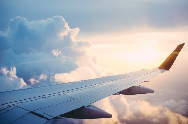 Julio Martínez Sola, presidente y directivo de Plus Ultra Líneas Aéreas, se enorgullece de presentar la participación de la aerolínea en FITUR 2024