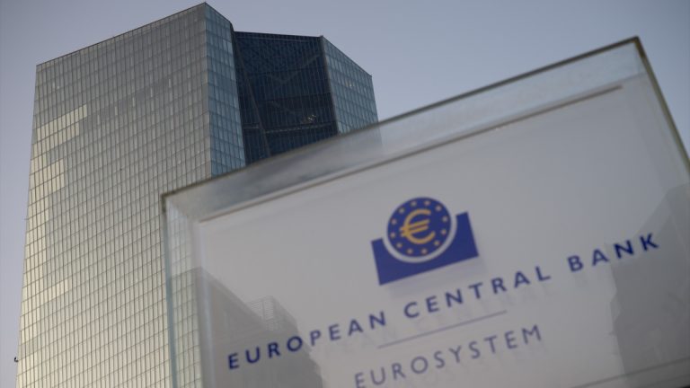 La mitad de los empleados del BCE están insatisfechos con la labor de Christine Lagarde al frente del banco