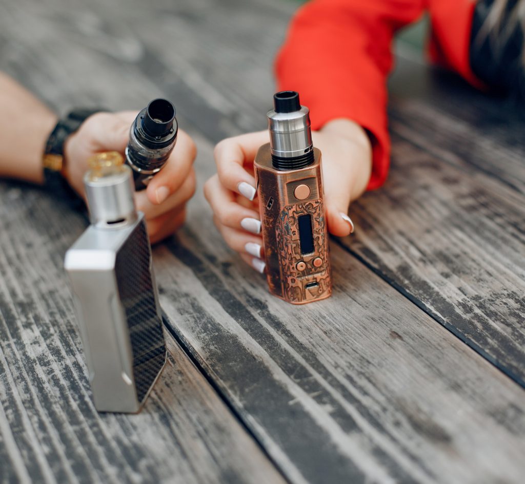 Grandes diferencias entre el tabaco calentado y los vapeadores