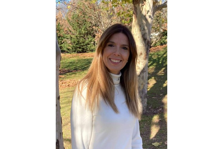 La emotiva travesía literaria de Yurena López Ruiz, ‘Donde mis alas me lleven’