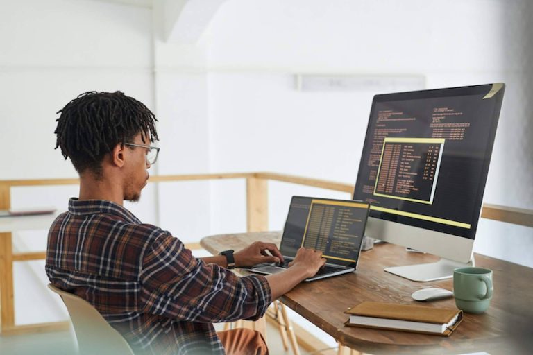 Dejar una web en manos de expertos, con Dooby