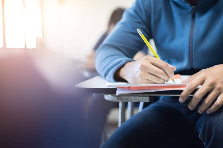 Un centro de salud mental privado para atender las necesidades académicas es Clínica Dra. Teresa Aparicio