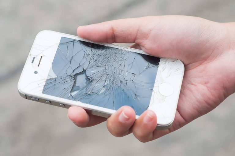 Reparación de smartphones en La Coruña con iRefurb