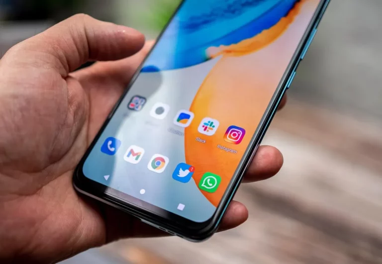 Así puedes saber si cuidas bien tu móvil Android o te lo estás cargando por dentro