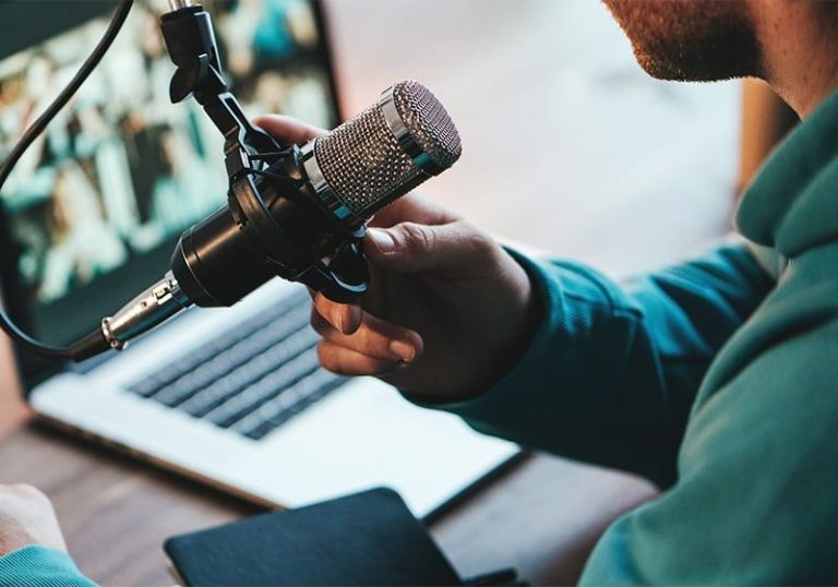 10 podcasts variados que merece mucho la pena escuchar
