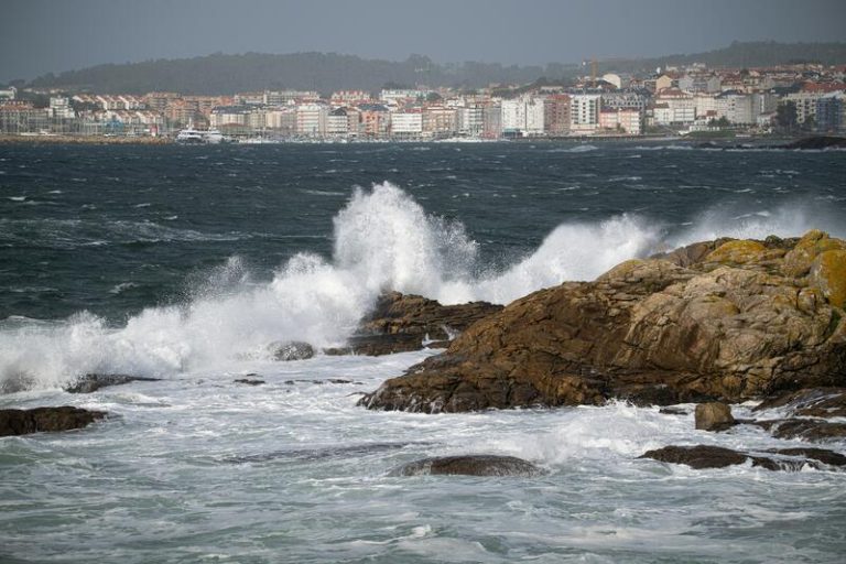 El tiempo de hoy: vientos de hasta 90 km/h, oleaje y niebla activan avisos en seis provincias este miércoles 7 de febrero