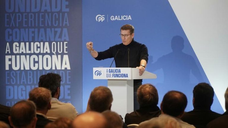 Feijóo acusa al Gobierno de no querer «señalar» Puigdemont en Bruselas