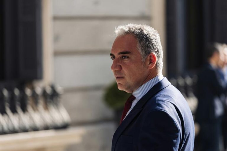 Bendodo (PP) afirma que si Feijóo fuera presidente no pasaría «líneas rojas» con el independentismo