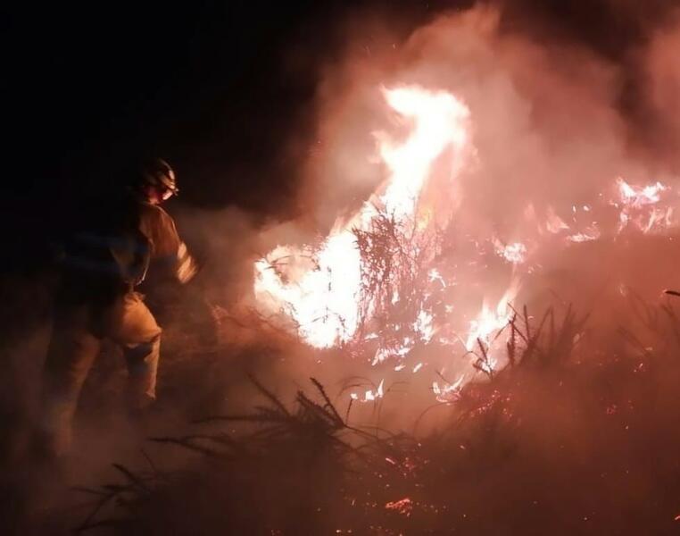 Cantabria tiene un incendio activo en la comarca del Asón y once más controlados