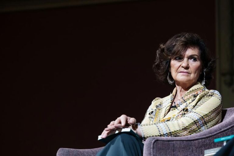 Carmen Calvo defiende ahora la amnistía y dice que la otorga «el pueblo soberano»