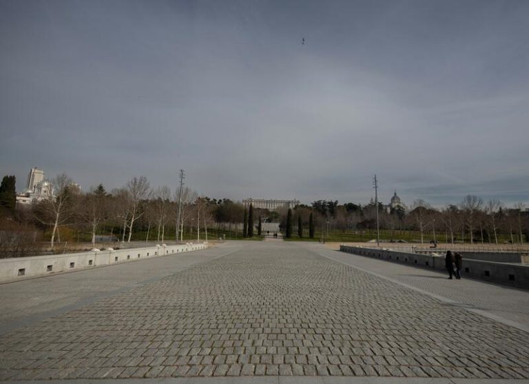Madrid defiende que se cumplen «todos los requisitos técnicos» para celebrar la ‘mascletà’ en Puente del Rey