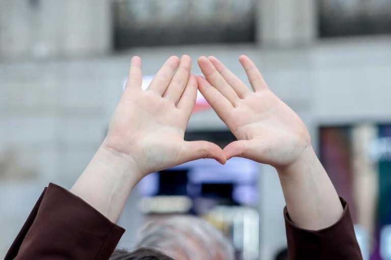 El número de dispositivos telemáticos activos contra la violencia de género creció un 48% en diciembre de 2023