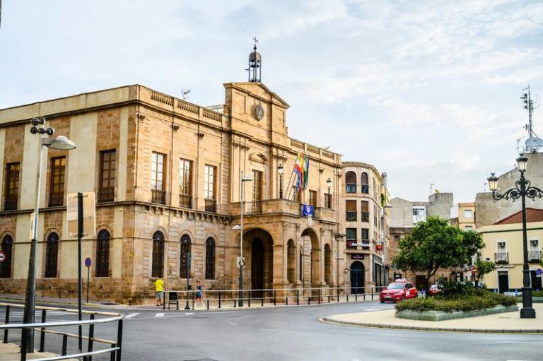 Luto oficial y minuto de silencio este jueves por la muerte de la niña de diez años del incendio en Linares (Jaén)
