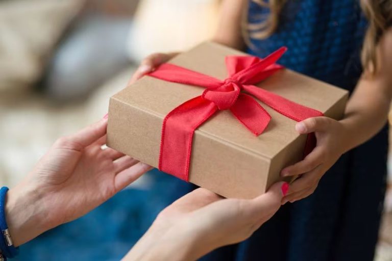 Amazon: el mejor regalo de San Valentín para los amantes de la lectura no es un libro
