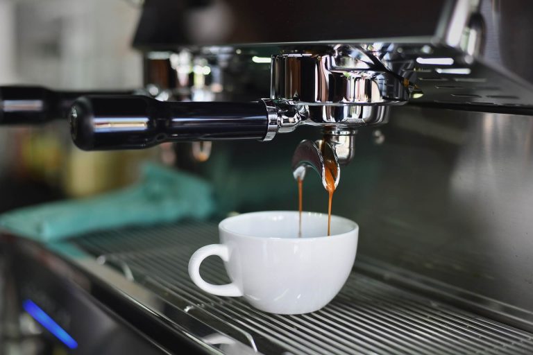 Café: 5 medicamentos que debes evitar mezclar con él