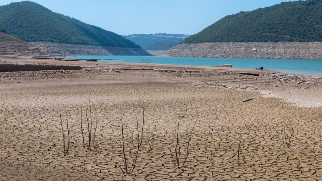 Crisis Hídrica En Andalucia Y Cataluña: Desafíos Ante La Sequía Y Planes De Contingencia