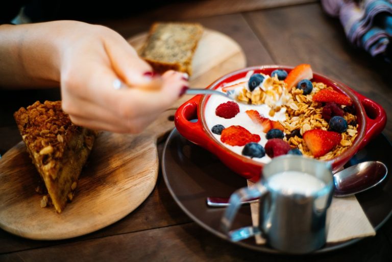 Expertos en nutrición desvelan el mejor momento del día para comer fruta