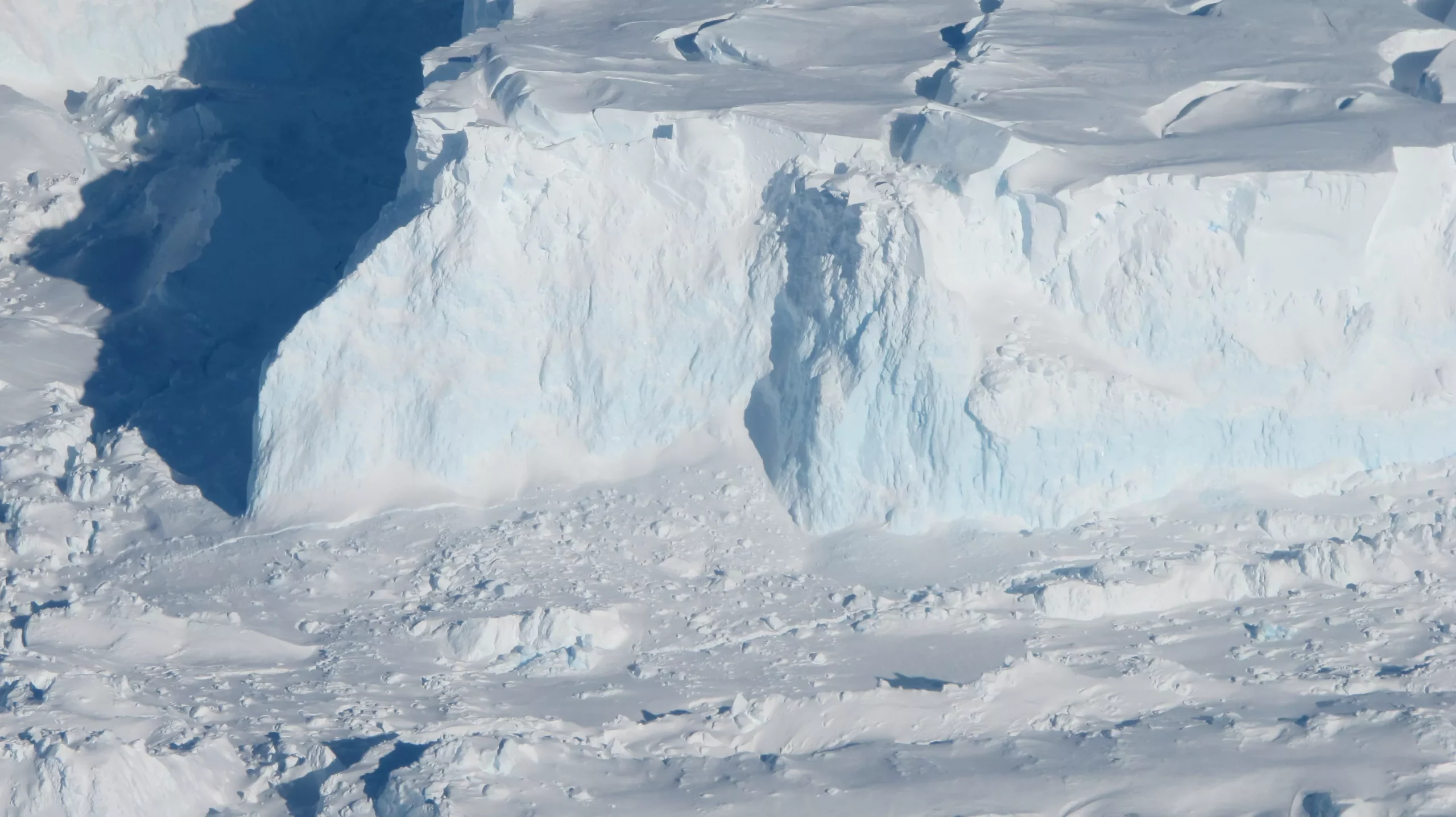 Descubre El Glaciar Del Juicio Final, Uno De Los Peligros Del Planeta Tierra 1 El Gigante Blanco: Una Introducción Al Glaciar Del Juicio Final