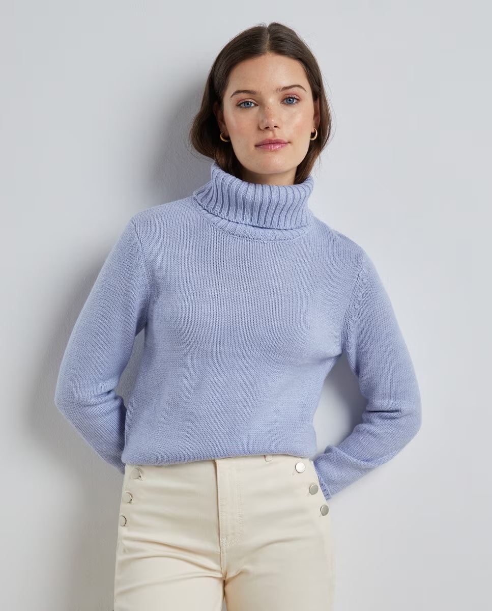 De Sfera Y Por 29,99 Euros: El Corte Inglés Tiene La Chaqueta Más Ideal Y Que Desearás Estrenar En El Momento 2 Jersey De Mujer Básico Cuello Cisne