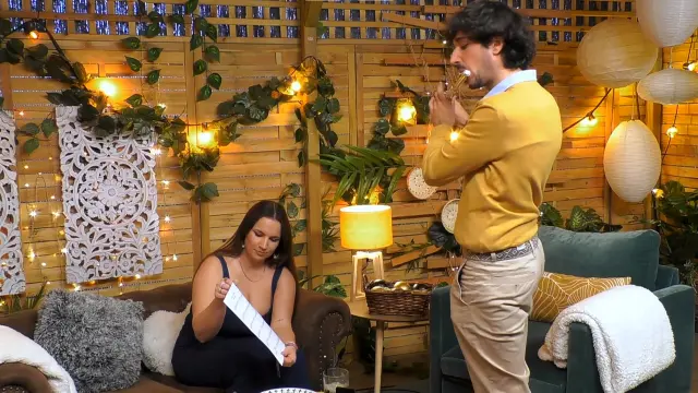 Paola en 'First Dates': Desafíos de la cita con un inexperto, 'No quiero ser la maestra de nadie'