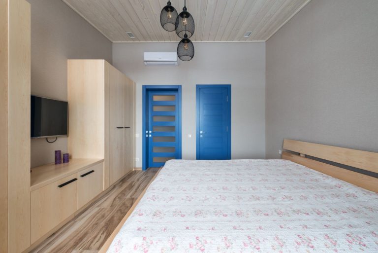 Por qué cerrar la puerta de tu habitación te puede salvar la vida
