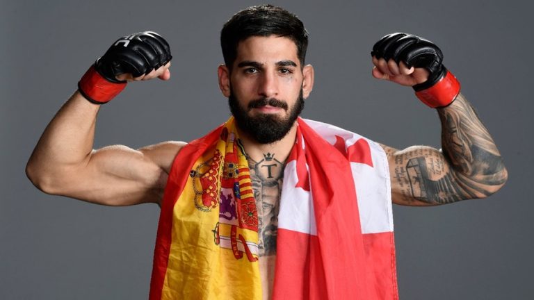 Triunfo de Topuria: La Sensación Española Busca el Oro en UFC 298