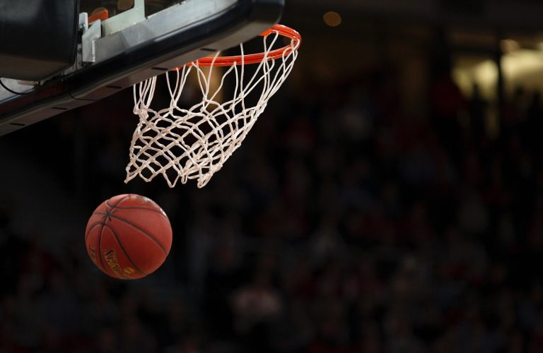 Realiza apuestas informadas basadas en las cuotas de baloncesto y las líneas de apuestas