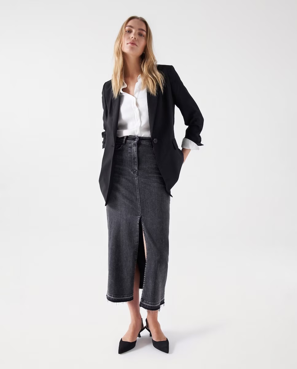 De Sfera Y Por 29,99 Euros: El Corte Inglés Tiene La Chaqueta Más Ideal Y Que Desearás Estrenar En El Momento 5 Falda Vaquera