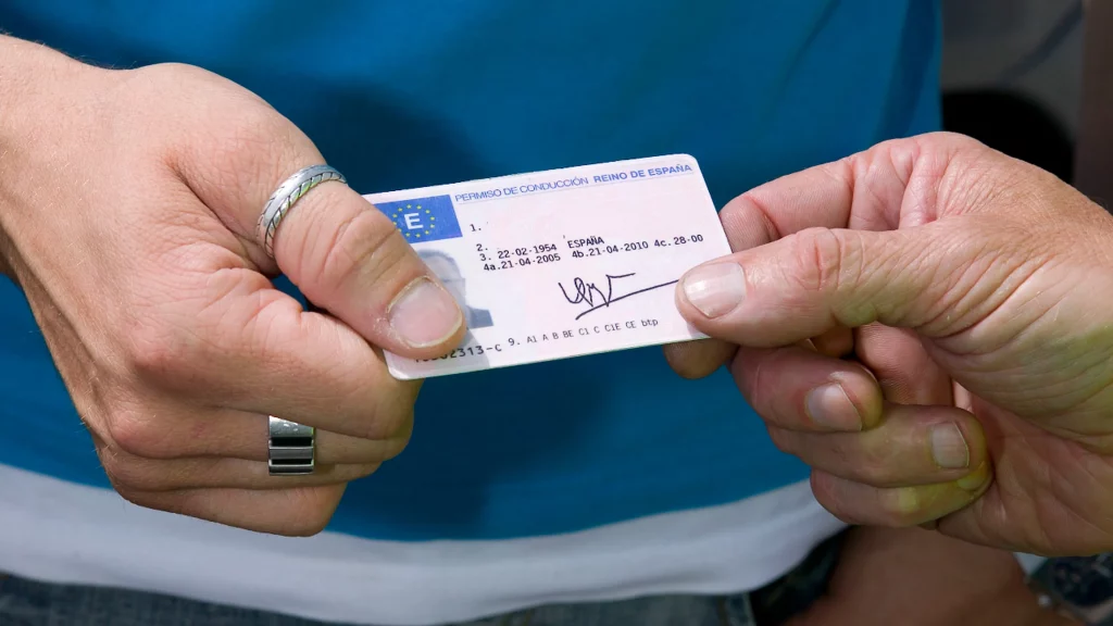 Sin Ayuda Similar Para El Carnet De Turismos