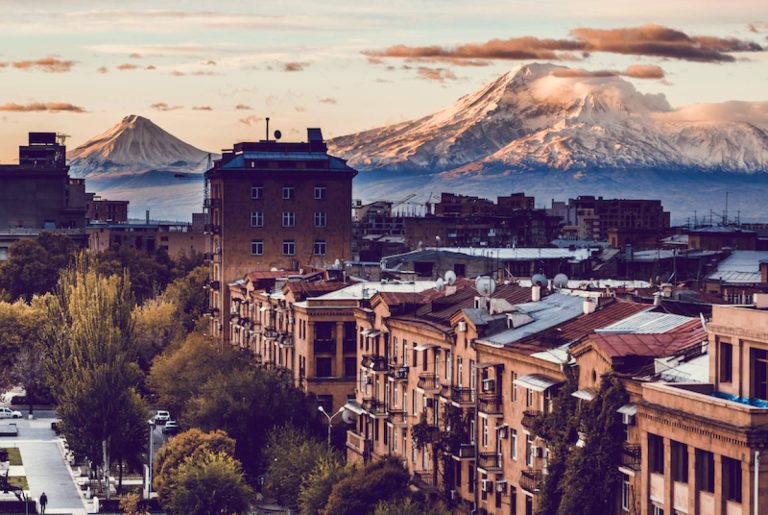 Viajar a Armenia con Amistad Tours