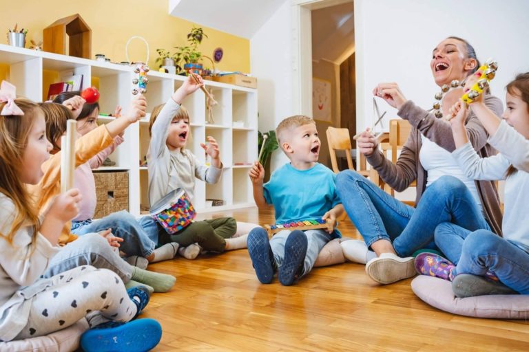 Pilares de la educación musical en los programas (Música y Movimiento) para niños y niñas de 3 a 6 años