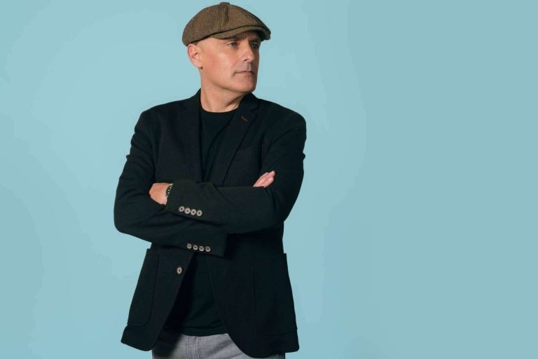 Javier Sólo presenta Cantar Hasta Diez en el que colabora el gran Héctor Quijada