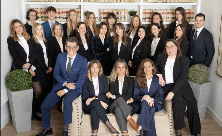 Vilches Abogados consigue suprimir el régimen de visitas a un padre asiduo bebedor