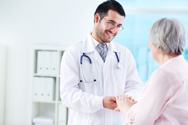 ¿Cuánto vale tu vida? La sanidad pública decide así si financia o no un tratamiento médico