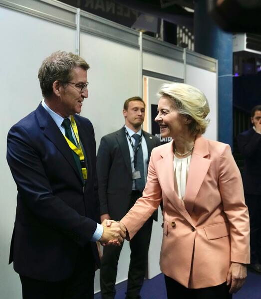 Feijóo da su apoyo a Von der Leyen para la Comisión Europea si mantiene la defensa del Estado de Derecho español