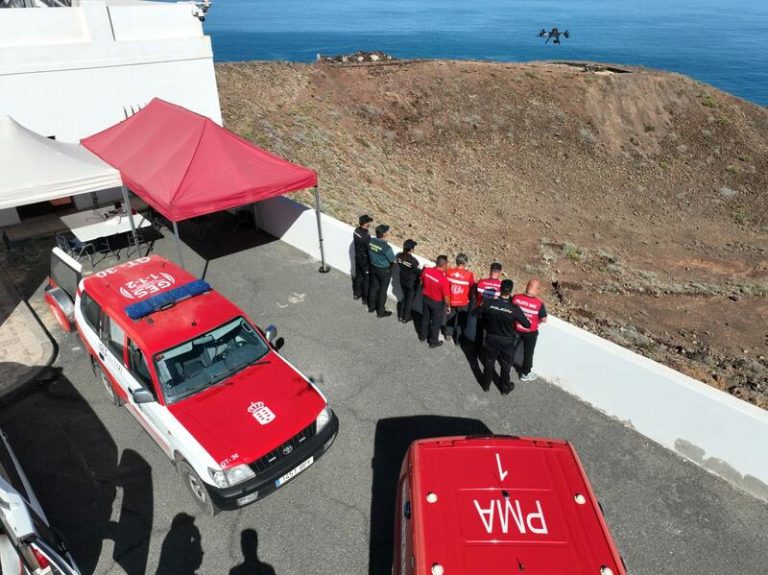 Reanudan la búsqueda de los dos jóvenes desaparecidos en la costa de Las Palmas de Gran Canaria