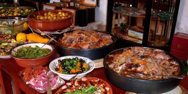 El ‘matamaridos’, la ‘olla podrida’ y otros platos españoles con nombres horribles pero sabor delicioso