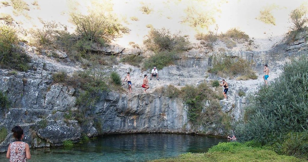 El Pozo Azul En Burgos.