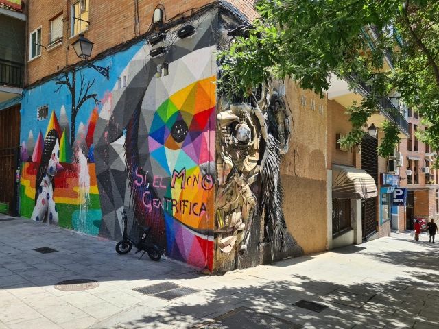 Alternativas asequibles en el distrito Centro: explorando palacio y sus alrededores