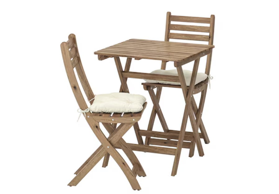 mesa y sillas plegables