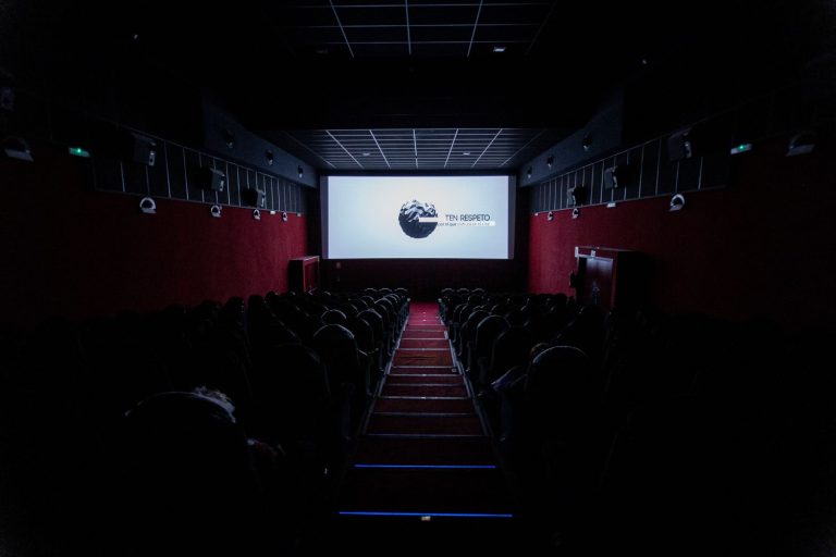 Los cines españoles mantuvieron su recuperación en 2023 a pesar de la falta de estrenos