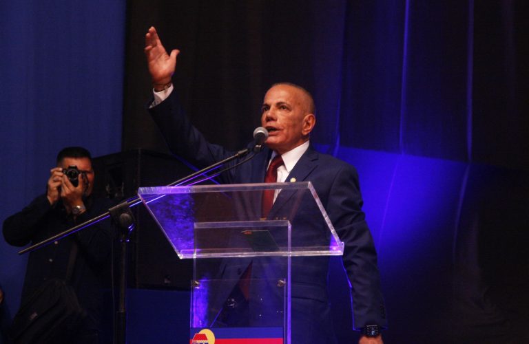 Manuel Rosales: el «nuevo» candidato venezolano que rompe la oposición