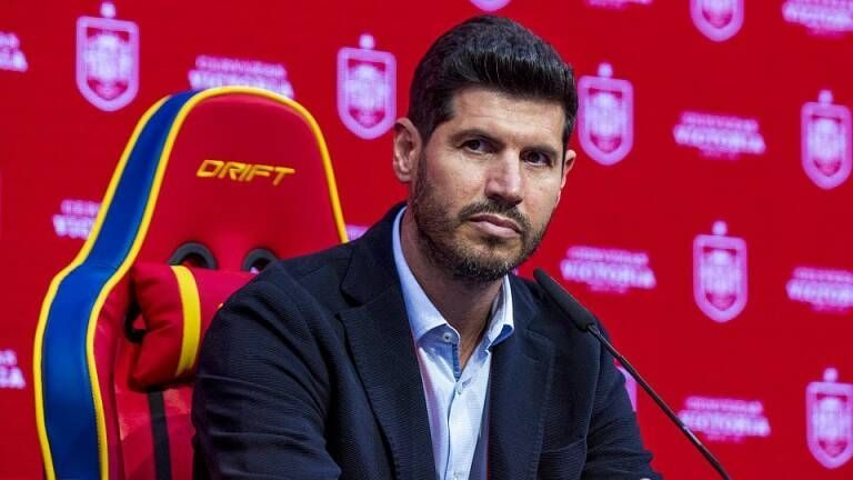 Albert Luque paga los platos rotos del despropósito de Brahim
