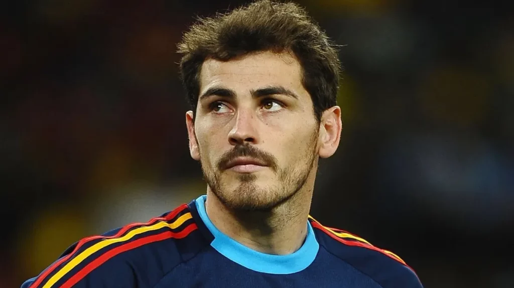 Gerard Piqué Revienta Las Redes Con Su Vacile A Iker Casillas Por Sus Ligues 2 Iker Casillas: De Parar Goles A Parar El Corazón, ¡Descubre Su Giro De Vida Post Real Madrid!