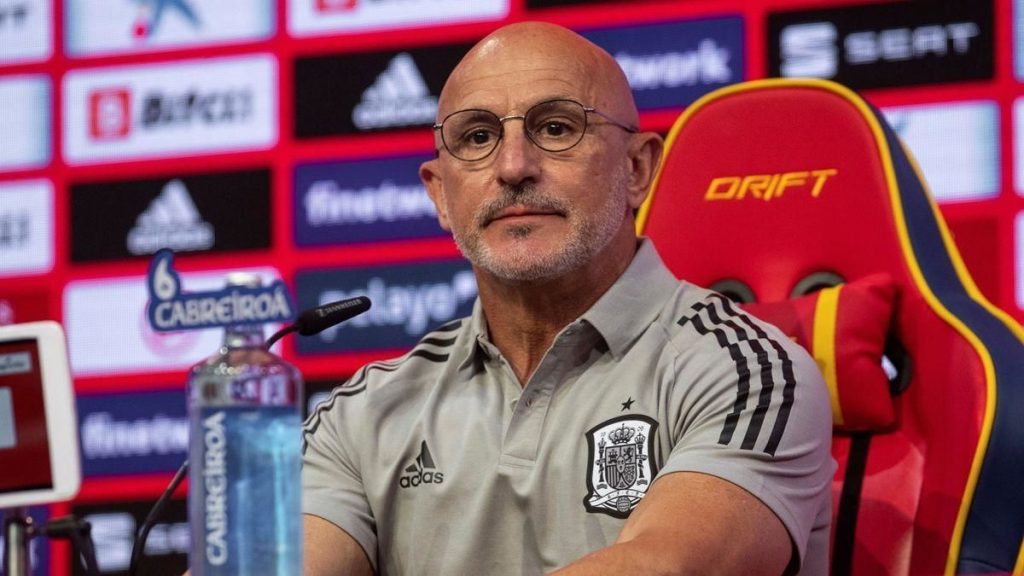Luis De La Fuente Sigue Firme Ante Las Adversidades