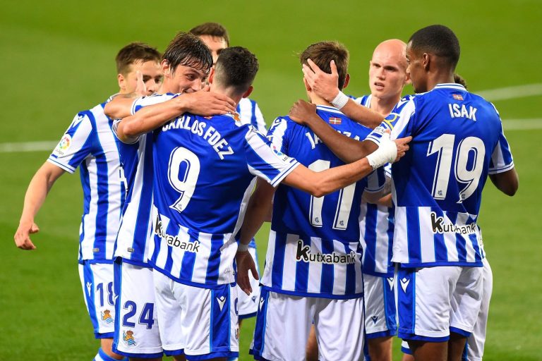 La Real Sociedad recurre al Sevilla FC para acabar con la falta de gol