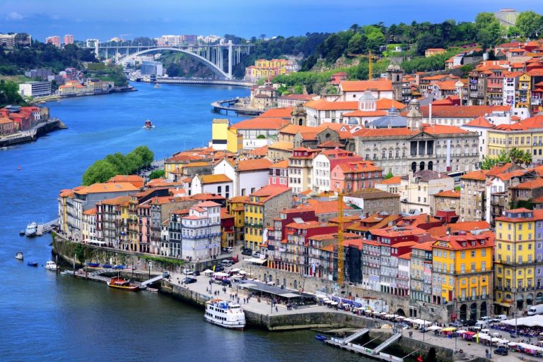 Un español que vive en Portugal avisa del error que cometemos todos al viajar a este país