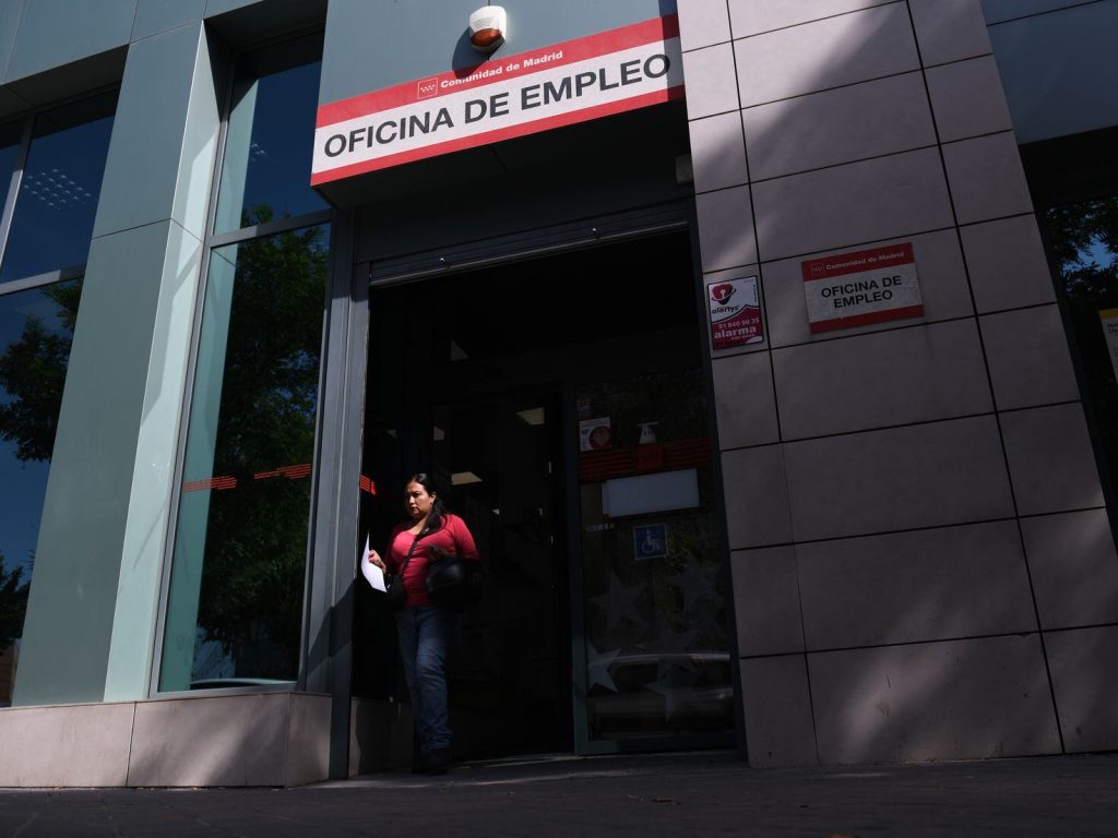 Las Ofertas De Empleo Y Los Cursos De Formación: Obligaciones Ineludibles
