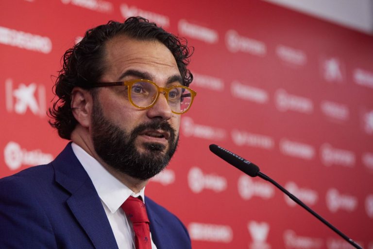 Víctor Orta se quita de encima el peor marrón del Sevilla FC